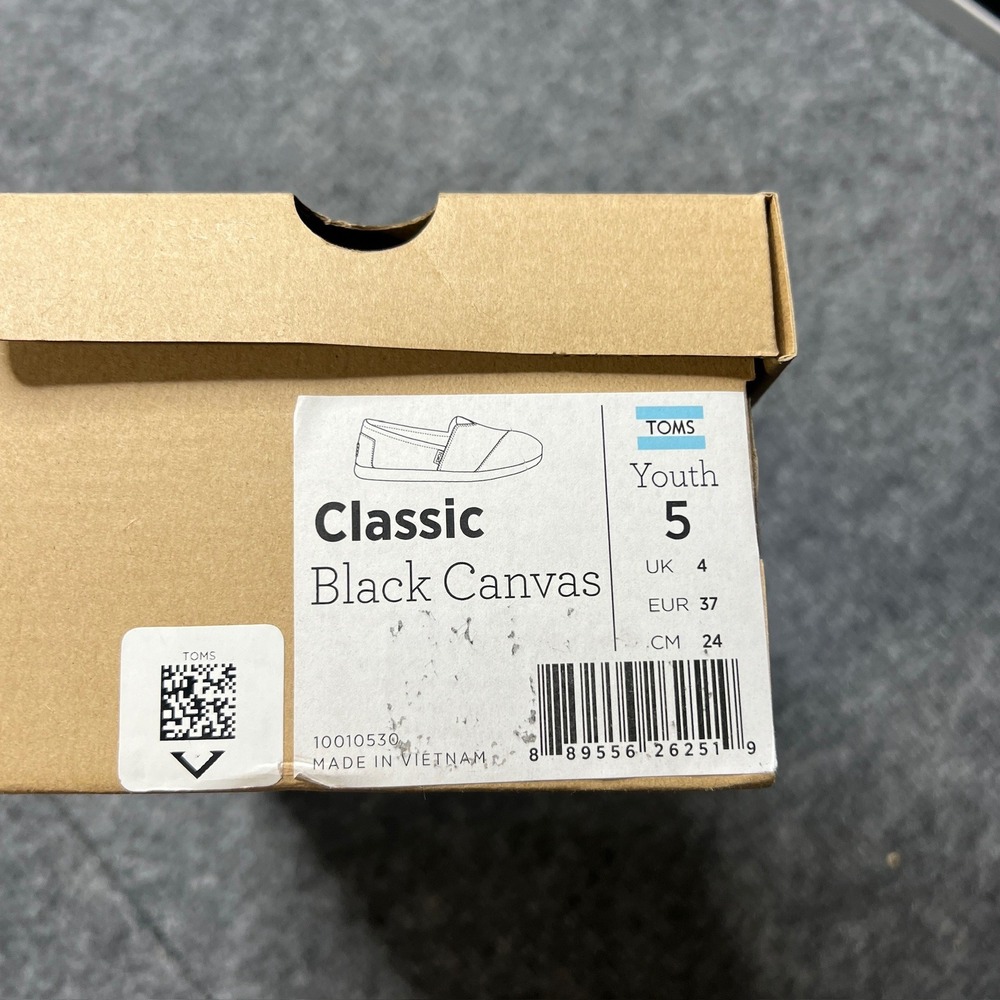 NIB TOMS Youth 5 Classic‎ Black Canvas Slip On Alpargata Shoes 10010530 - Picture 12 of 12